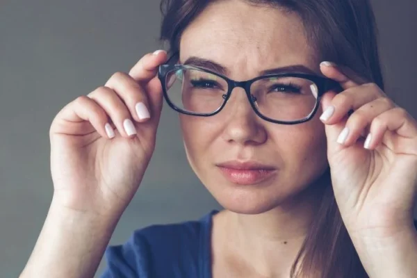 Çift Görme (Diplopi) Nedir?