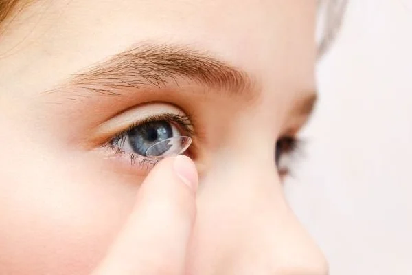 Astigmat Nedir? Belirtileri ve Günlük Hayata Etkisi